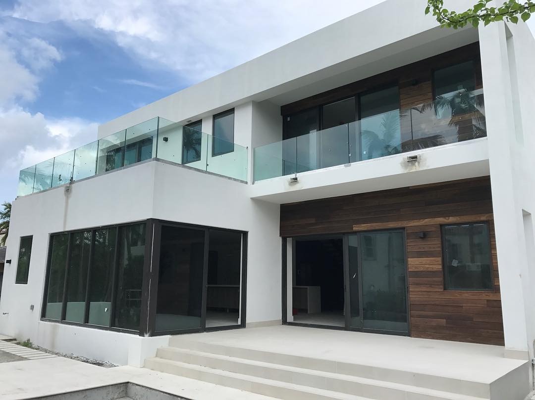 Finished modern custom home exterior in Miami